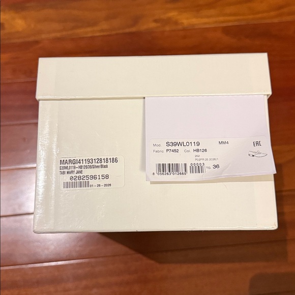 NEW Maison Margiela Mary Jane Tabi Leather Flats Silver Black Size 36 NIB - Picture 16 of 16